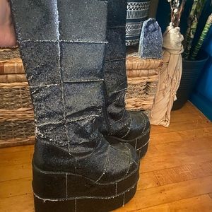 Demonia 7” platform boots
